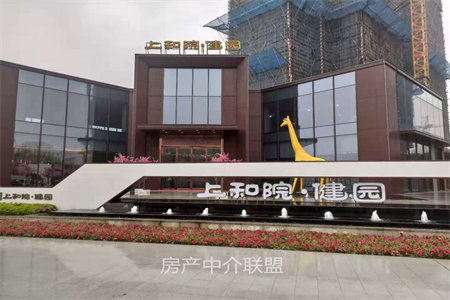 明湖中学附近港基文华园黄金楼层送储藏室可分期急售